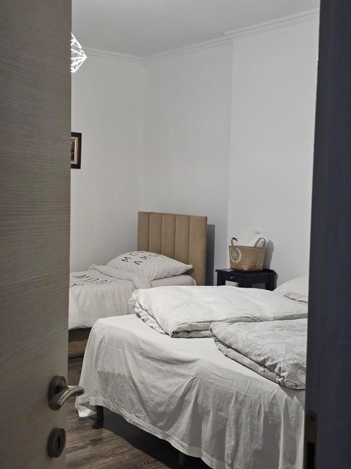 Main Apartment Tirana Eksteriør billede